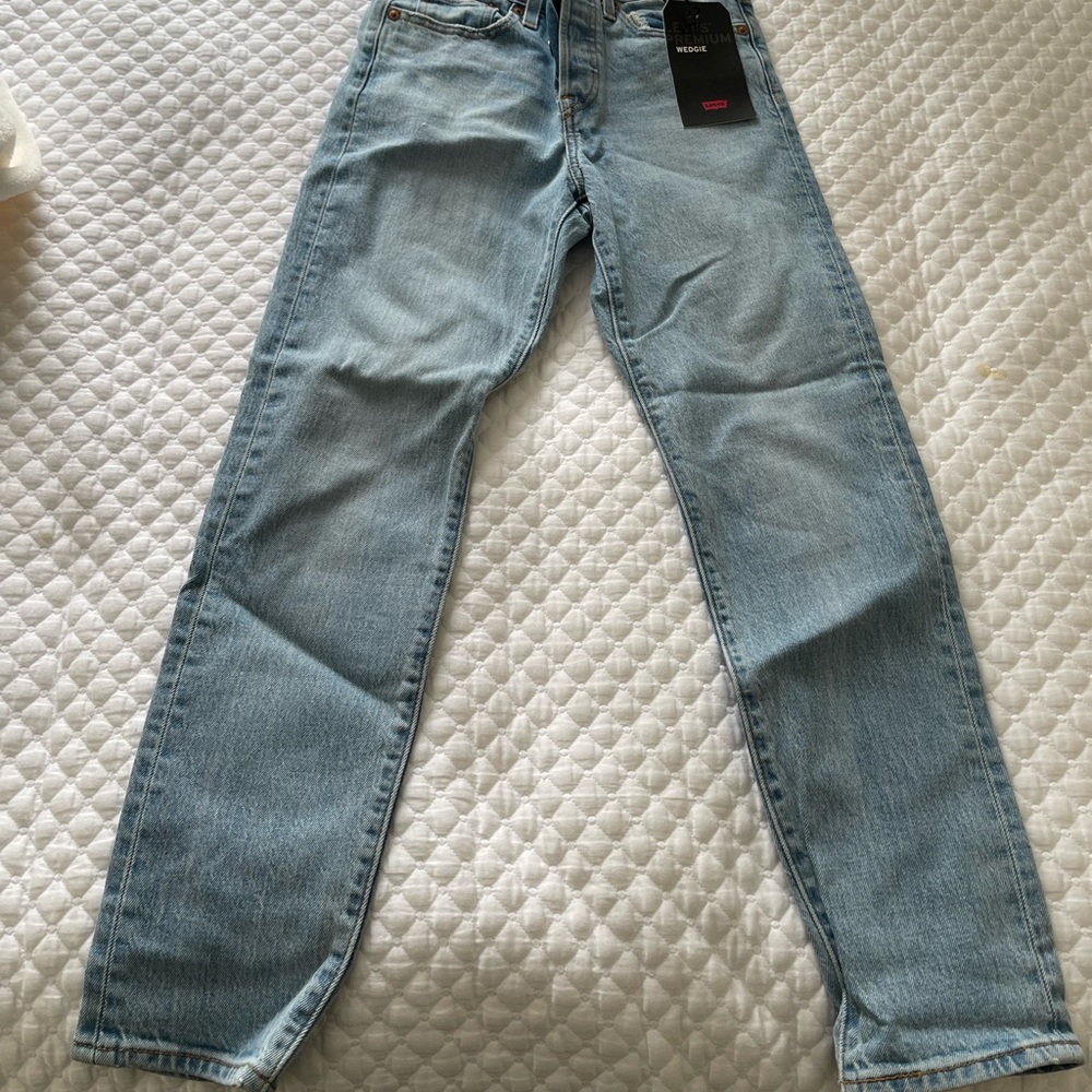 Levi Wedgie Jeans. SIZE 24!
